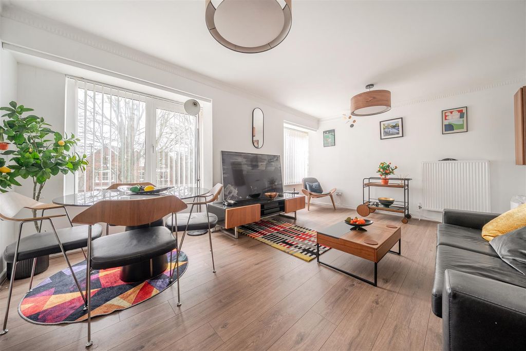 Additional image 2 of 2 bed flat for saleDe Parys Avenue, Bedford MK40