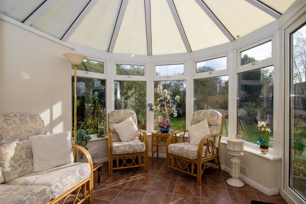 Additional image 5 of 4 bed detached house for saleOrchard Close, Alresford SO24