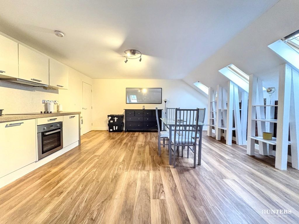 Additional image 9 of 1 bed flat for saleUpper Blakeridge Lane, Batley WF17