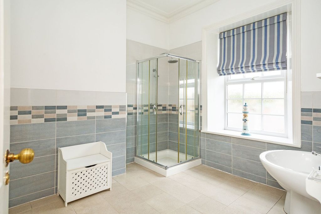 Additional image 18 of 5 bed property for saleBroad Street, Hoyland, Barnsley S74