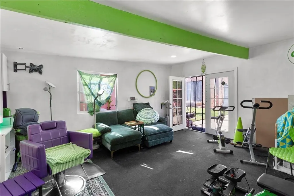 Additional image 28 of 3640 W 60th Street, Los Angeles, CA 90043
