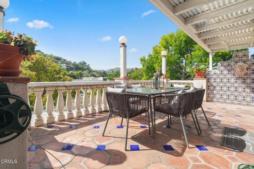 Additional image 86 of 2341 Meadow Valley Terrace, Los Angeles, CA 90039