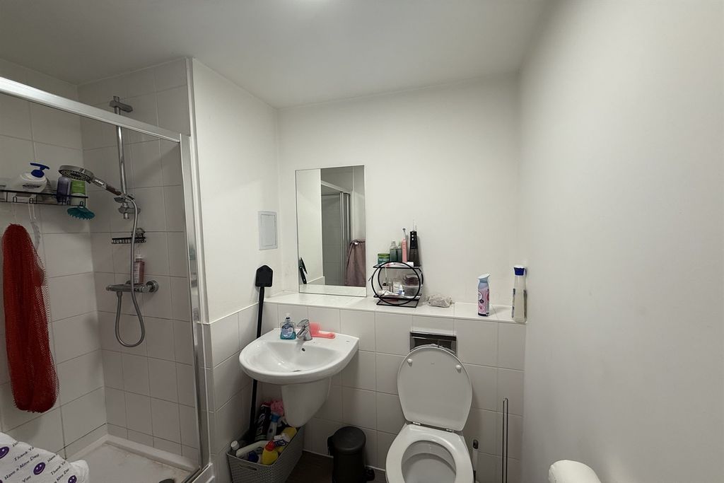 Additional image 10 of 2 bed flat for saleSaxon House DA17