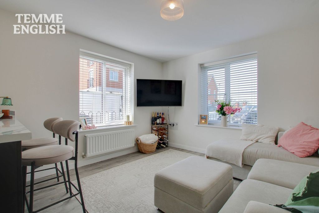 Additional image 6 of 2 bed flat for saleSchool Avenue, Dunton Fields, Laindon SS15