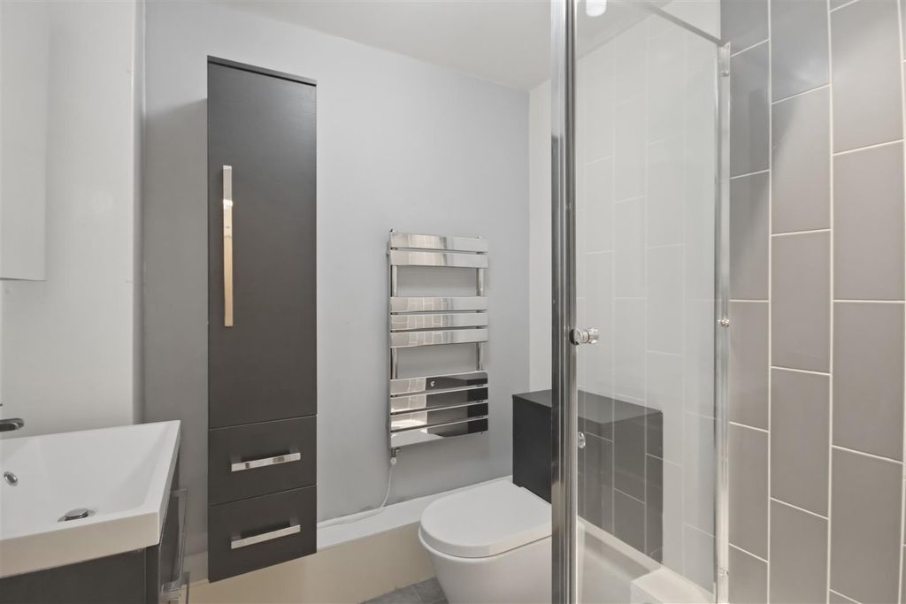 Additional image 8 of 2 bed flat for saleTapton Lock Hill, Tapton, Chesterfield S41