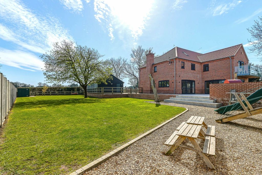 Additional image 38 of 6 bed detached house for saleFiddlers Green, Attleborough NR17