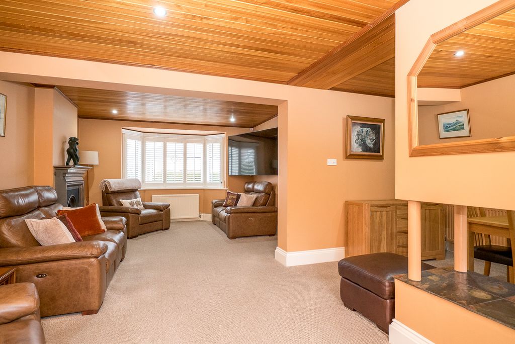 Additional image 2 of 4 bed detached house for saleWest Road, Berkhamsted HP4