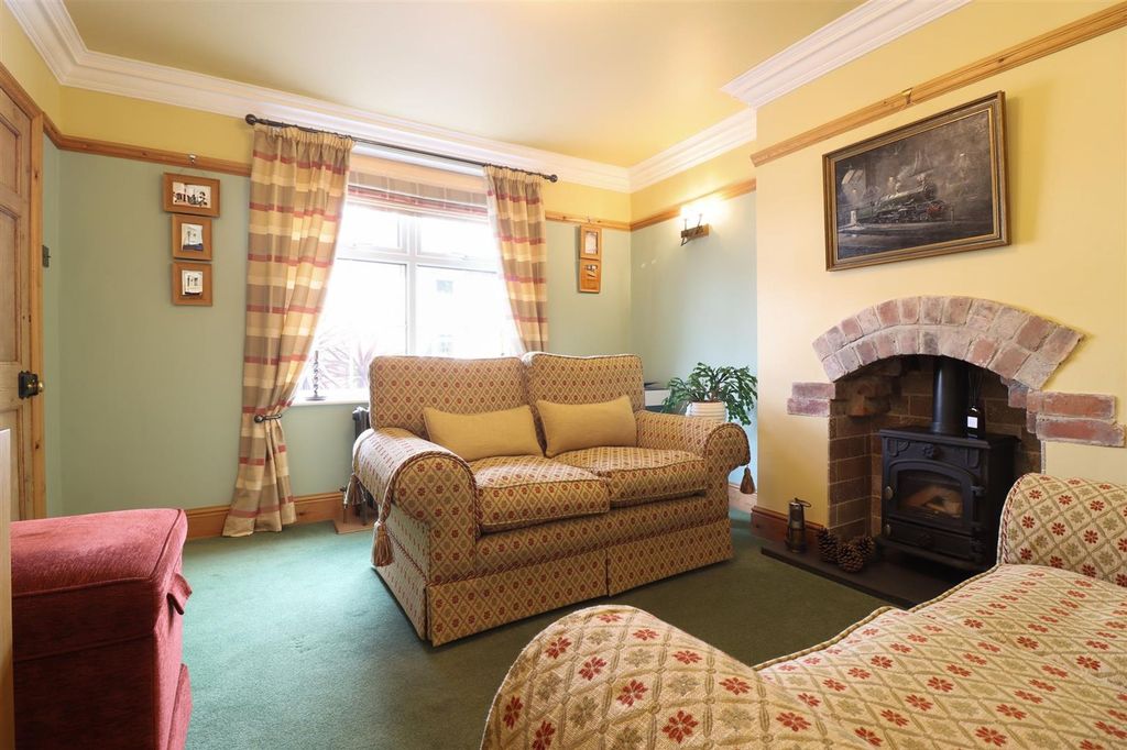 Additional image 6 of 3 bed detached house for saleTapton View Road, Chesterfield S41