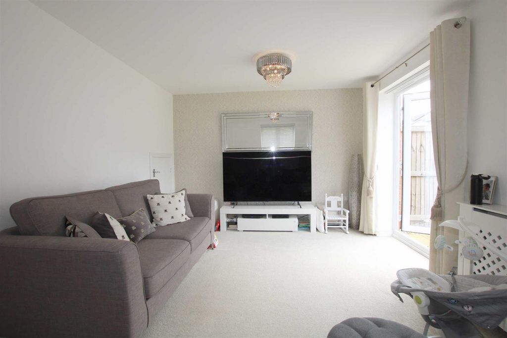 Additional image 2 of 3 bed semi-detached house for salePiebridge Way, Wortley, Leeds LS12
