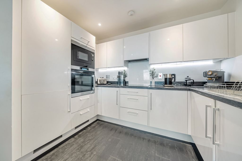 Additional image 15 of 2 bed flat for saleRegal Walk, Bexleyheath DA6