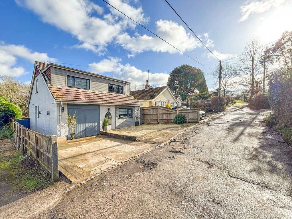 4 bed detached house for saleCanadia Road, Battle TN33