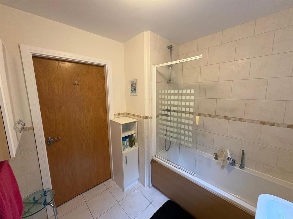 Additional image 6 of 2 bed flat for saleMarine Road, Rhos On Sea, Colwyn Bay LL28