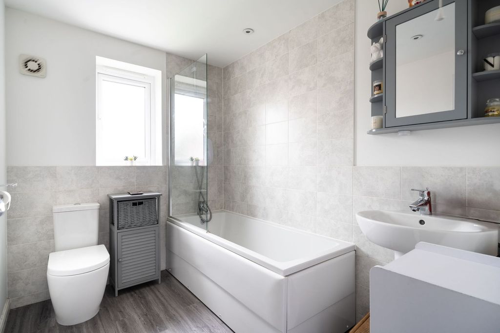 Additional image 19 of 4 bed detached house for saleRhodes Way, Billingshurst RH14