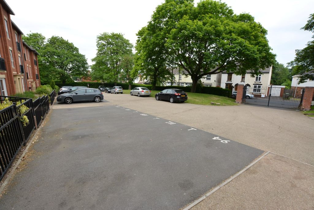 Additional image 6 of 2 bed flat for saleLowbridge Walk, Bilston, West Midlands WV14