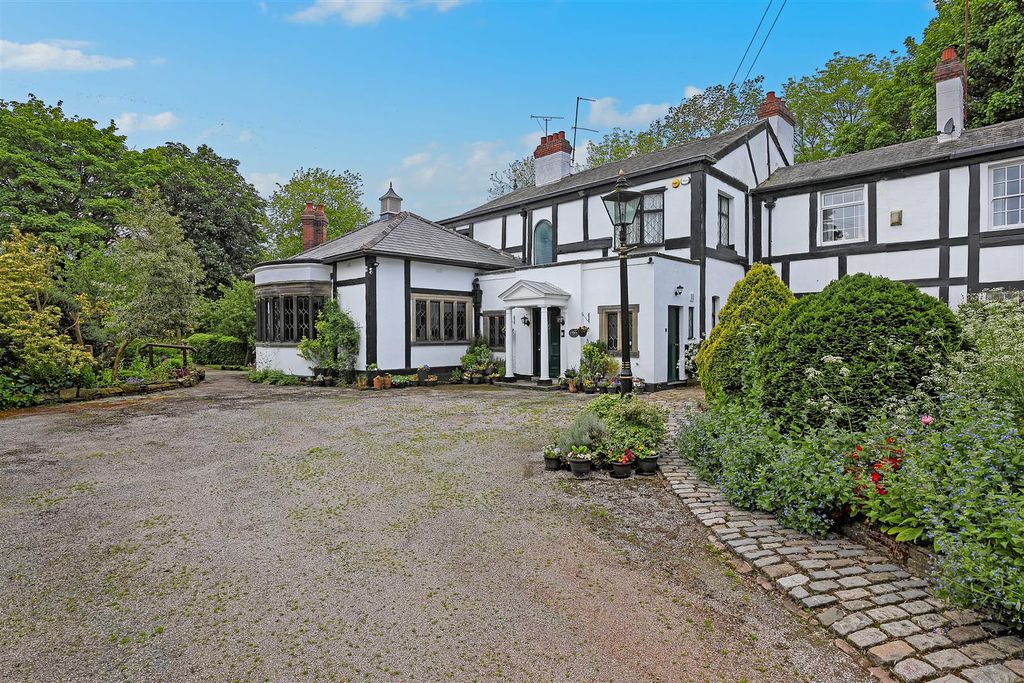 Additional image 57 of 4 bed country house for saleWesterhill House, Westerhill, Ashton-Under-Lyne OL7