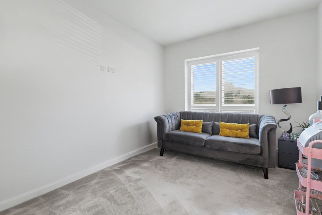 Additional image 14 of 5 bed detached house for saleRayleigh Road, Benfleet SS7