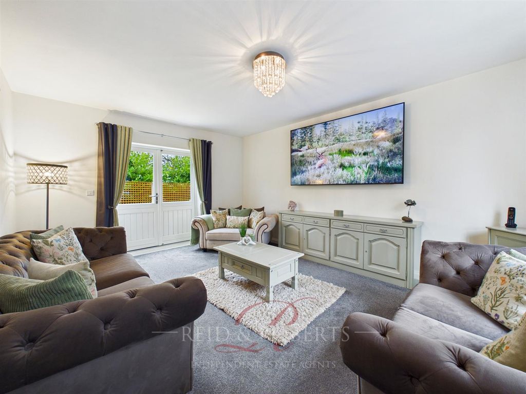 4 bed detached house for saleWell Street, Holywell CH8
