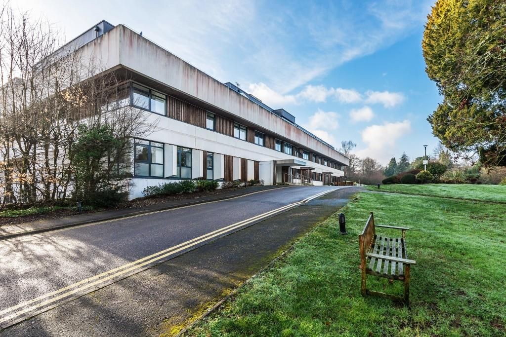 2 bed flat for saleDeepdene Avenue, Dorking RH5