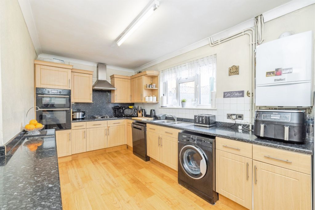 Additional image 4 of 5 bed end terrace house for saleNorthwick Road, Watford WD19
