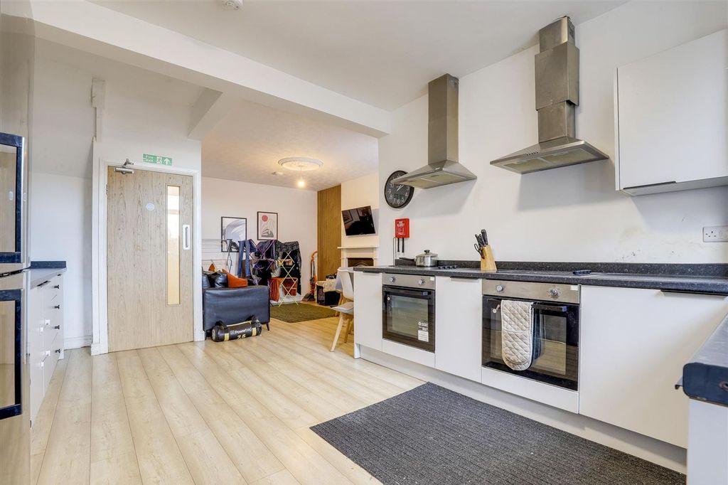 Additional image 5 of 6 bed semi-detached house for saleStation Road, Ilkeston DE7
