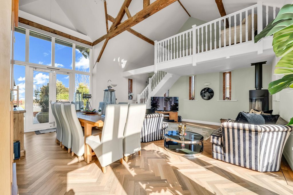 Additional image 10 of 4 bed barn conversion for saleHome Farm Courtyard, Castle Donington, Derby DE74