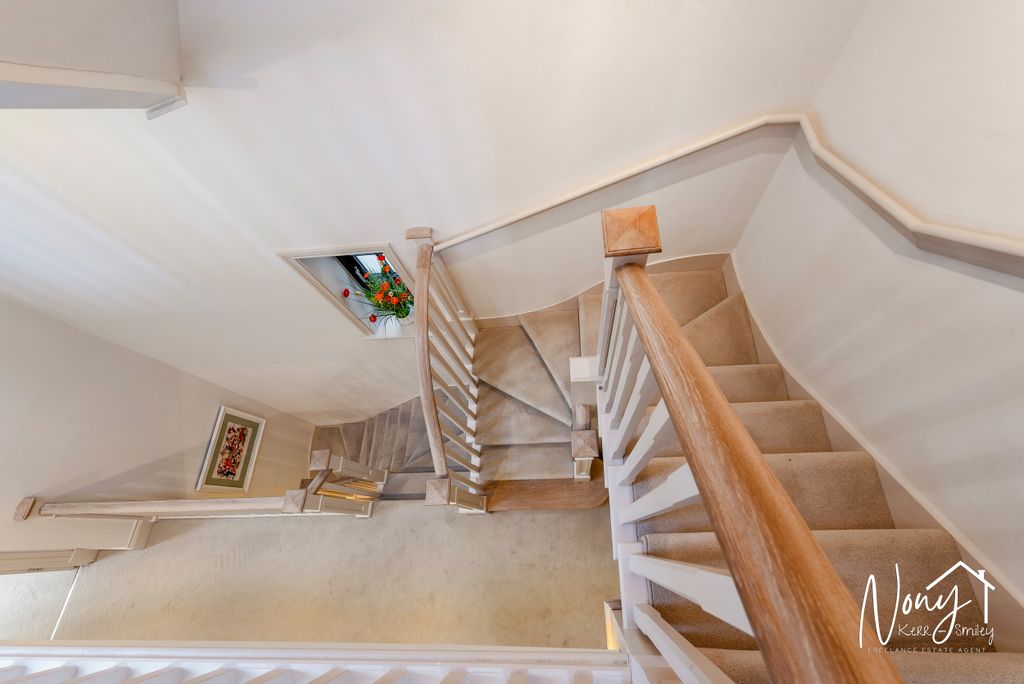 Additional image 24 of 4 bed detached house for saleStiles Yard, Alresford SO24