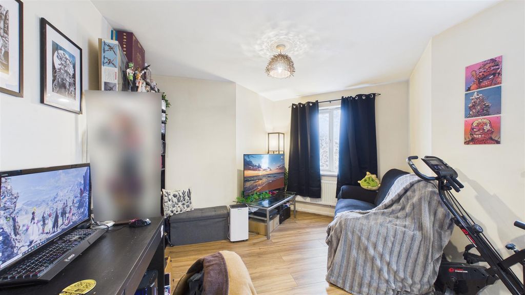 Additional image 3 of 1 bed flat for saleBay Avenue, Bilston WV14