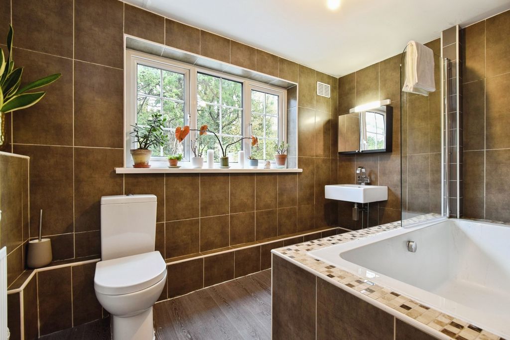 Additional image 19 of 4 bed cottage for saleMaesquarre Road, Betws, Ammanford, Carmarthenshire SA18