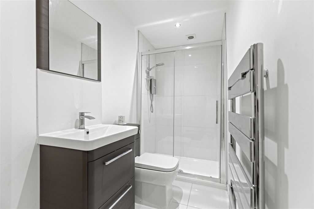 Additional image 17 of 3 bed flat for salePrince Albert Drive, Ascot SL5
