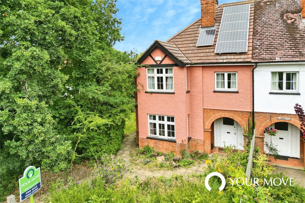 4 bed semi-detached house for saleSt. Marys Road, Beccles, Suffolk NR34