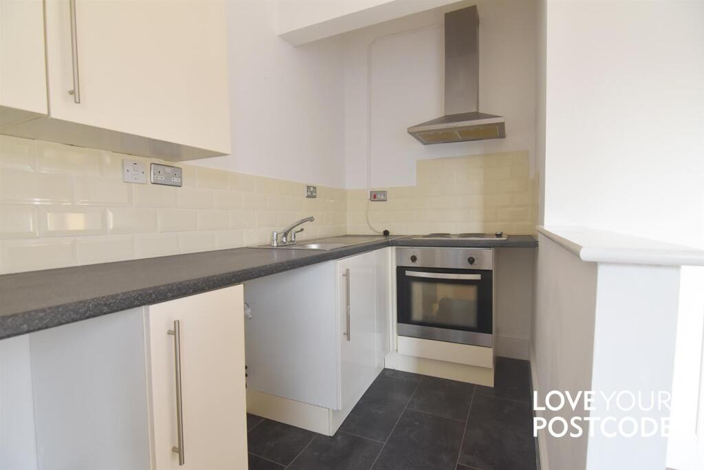 Barrs Street, Oldbury, B68 photo 2