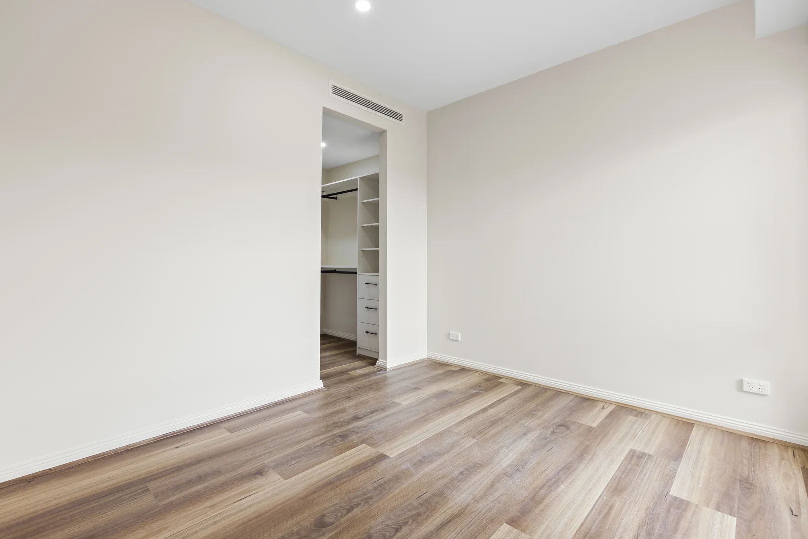 Additional image 7 of 2/11 Bennett Avenue, Mount Waverley VIC 3149