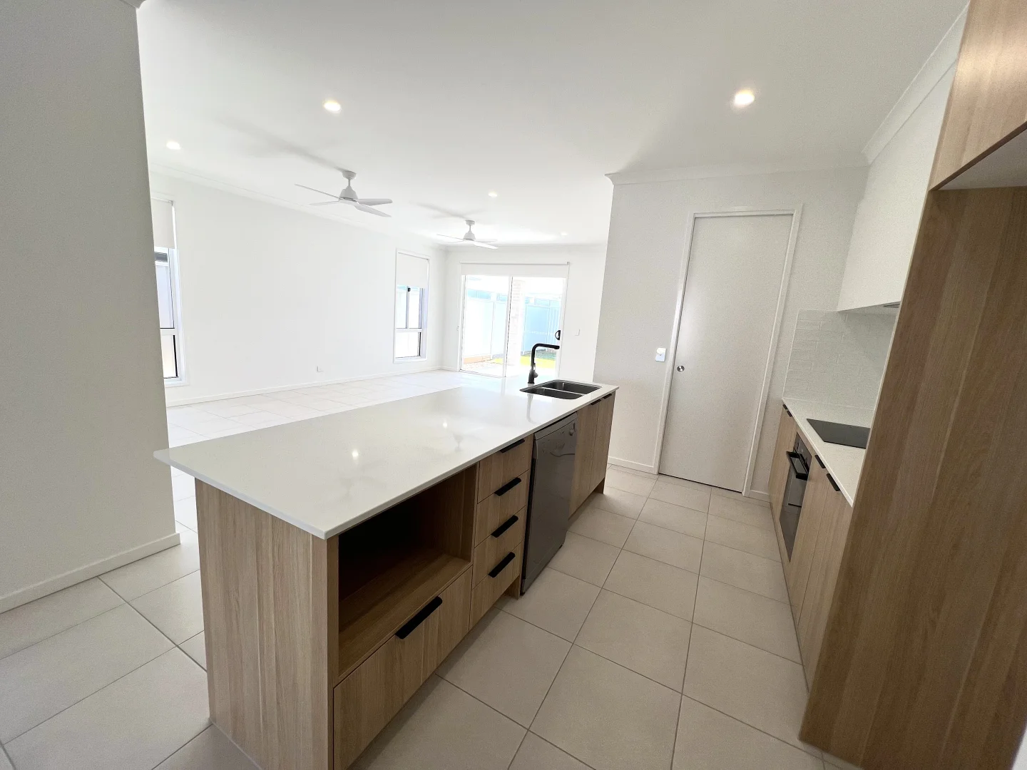 Additional image 3 of 42 Tablelands Crescent, Banya QLD 4551