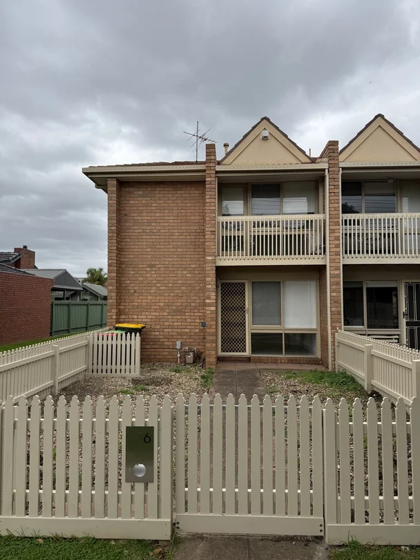 6/28 Bordeaux Street, Avondale Heights VIC 3034