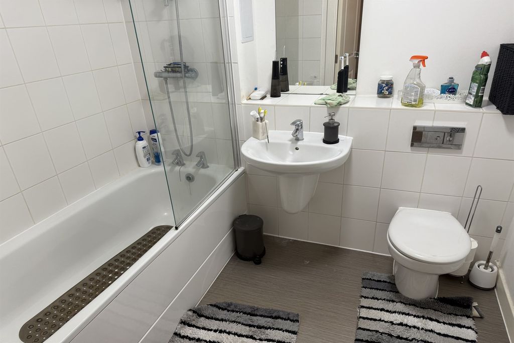 Additional image 9 of 2 bed flat for saleSaxon House DA17