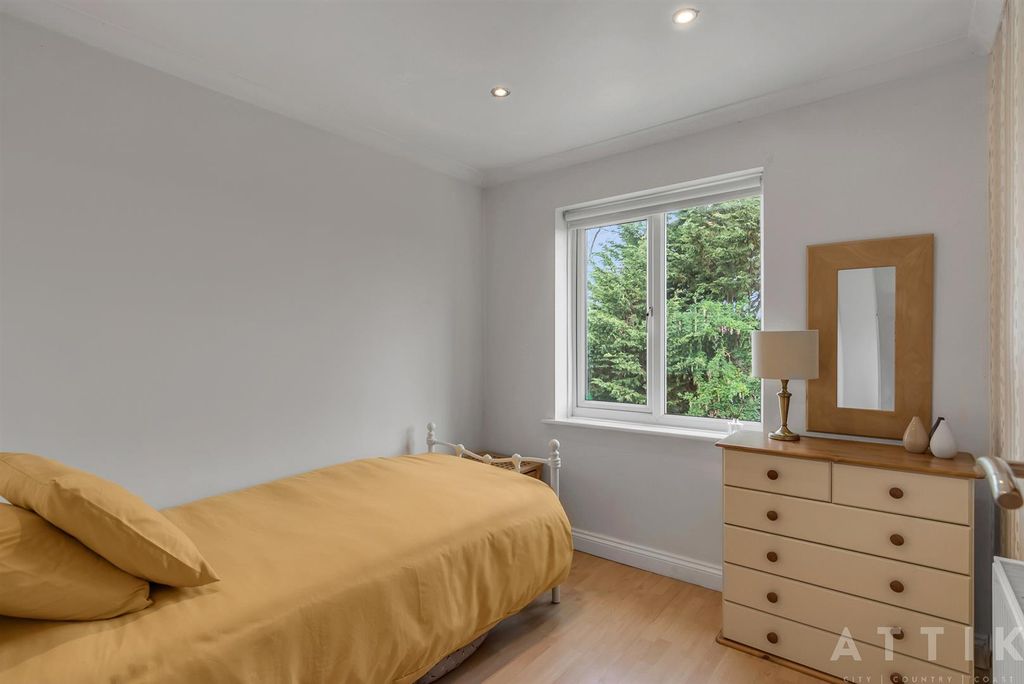 Additional image 30 of 4 bed semi-detached house for saleUpper Avenue, Halesworth IP19