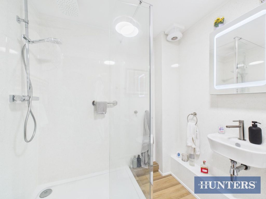 Additional image 12 of 2 bed flat for sale3 Mill View Place, Beverley HU17
