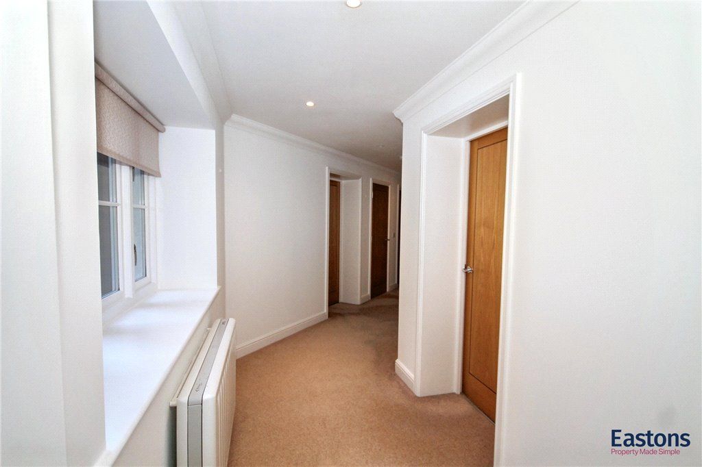 Additional image 7 of 2 bed flat for saleElizabeth Drive, Banstead SM7
