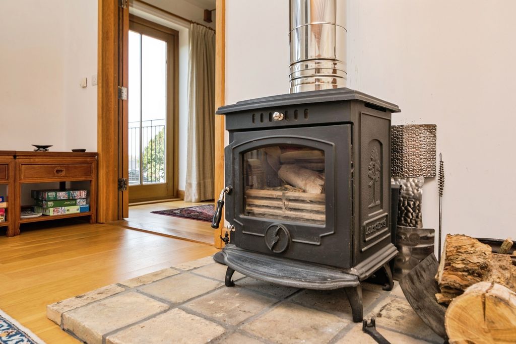4 bed link detached house for salePuddingmoor, Beccles, Suffolk NR34 photo 5