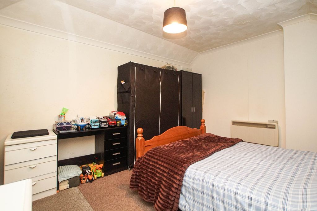 Additional image 8 of 2 bed flat for saleThe Old George, 2 Market Place, Brampton CA8