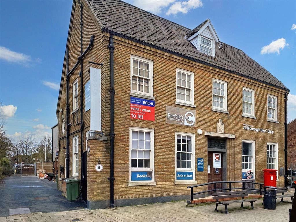 2 bed flat for saleHigh Street, Attleborough NR17