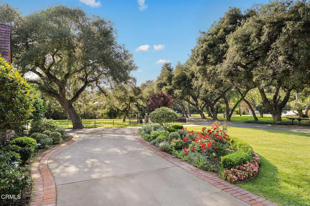Additional image 8 of 555 Meadow Grove Street, La Canada Flintridge, CA 91011