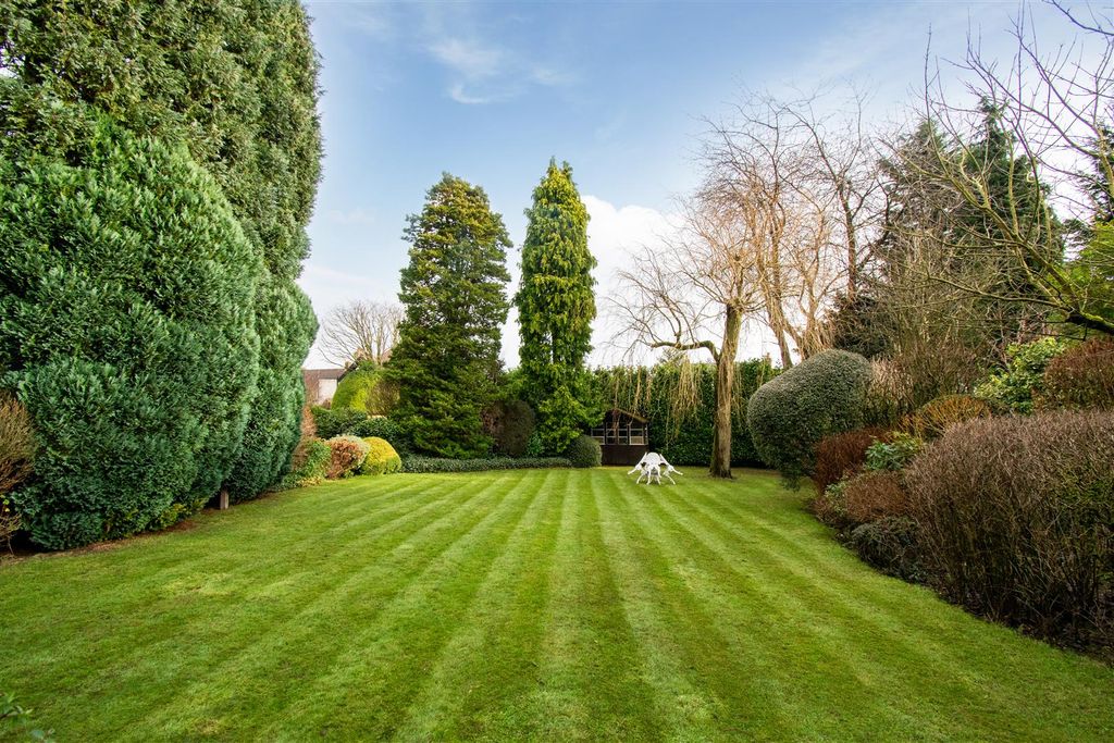 Additional image 2 of 4 bed detached house for saleBroadway, Ripley DE5