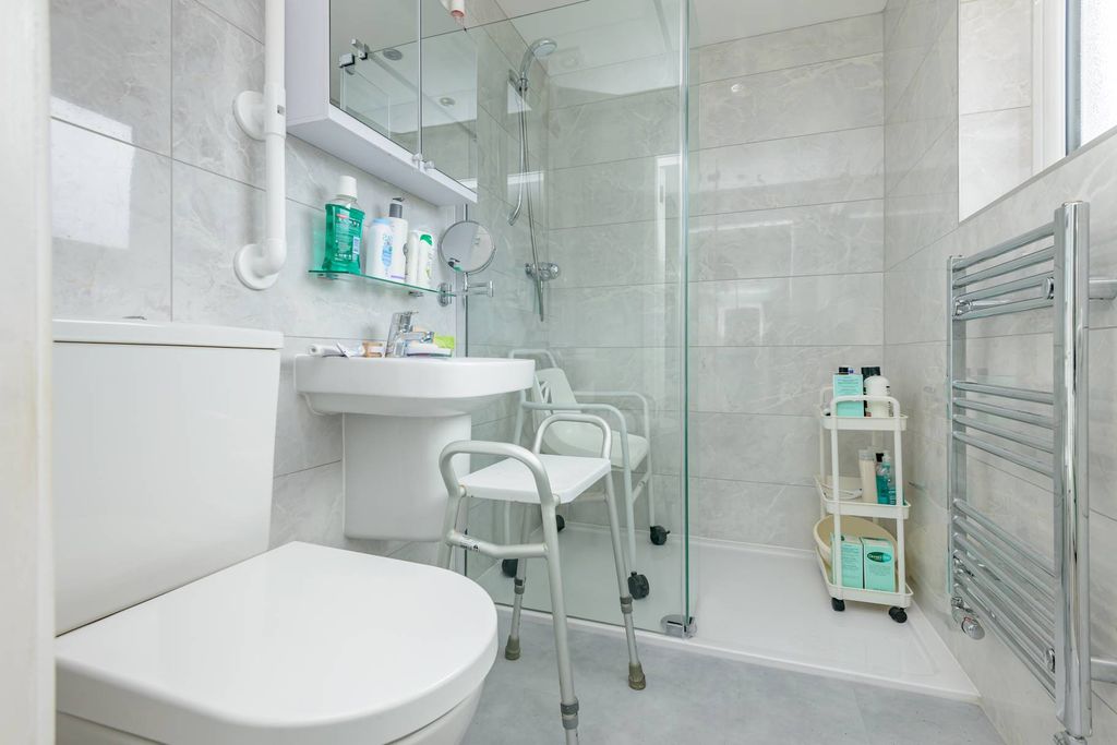 Additional image 9 of 4 bed semi-detached house for saleBaberton Mains Brae, Edinburgh EH14