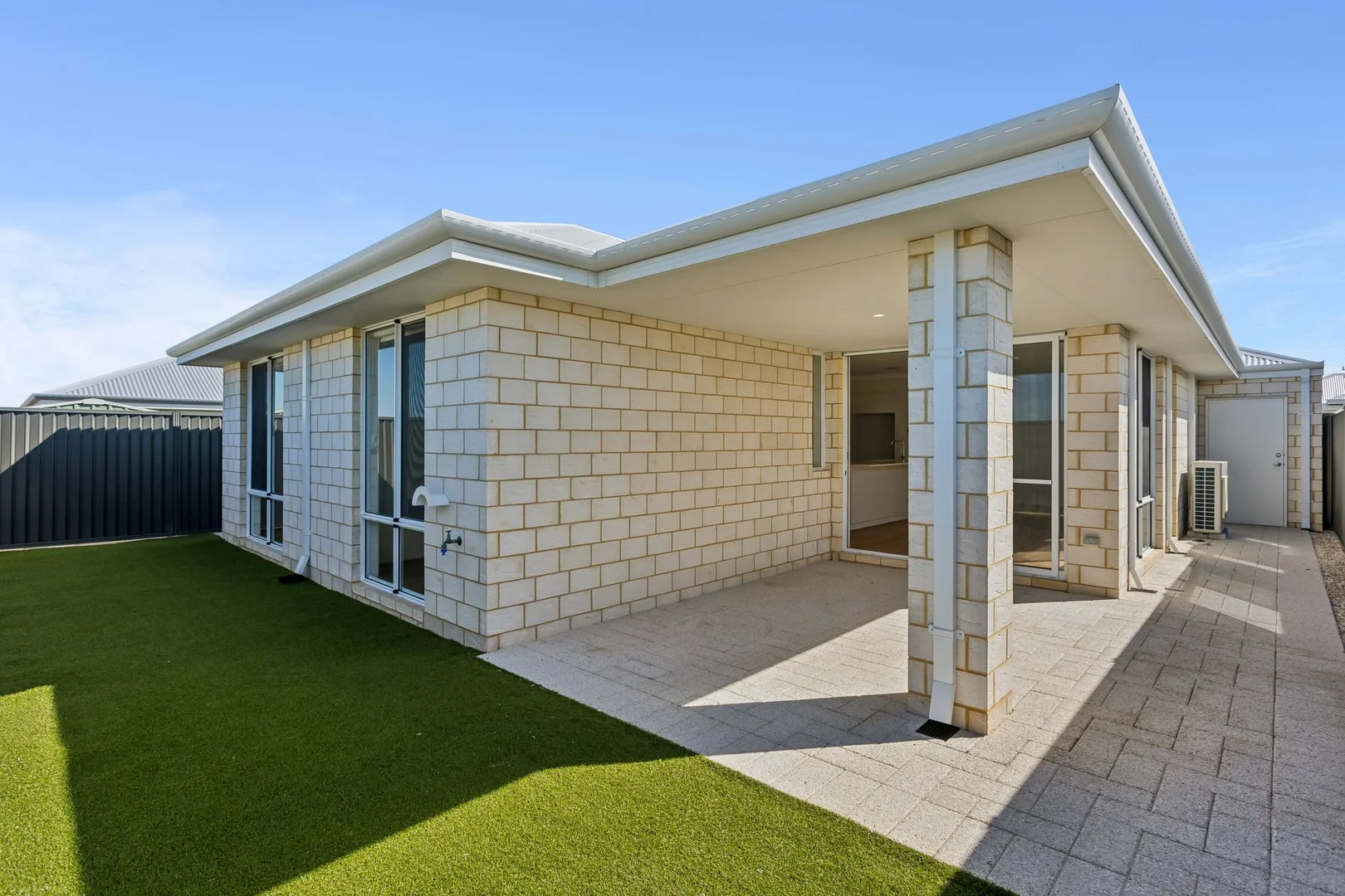 14 Junonia Wy, Jindalee WA 6036 photo 5