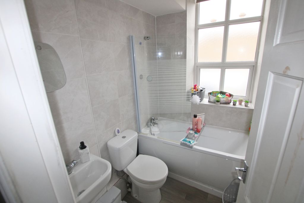 Additional image 10 of 3 bed flat for salePeel Street, Accrington BB5