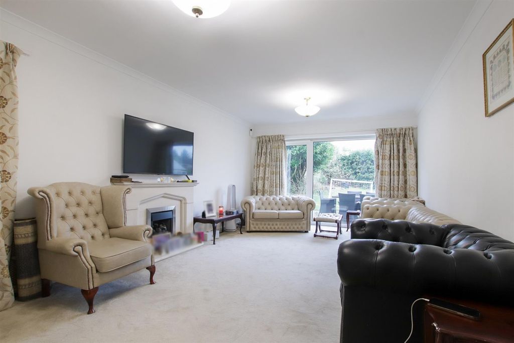 Additional image 3 of 4 bed detached house for salePennine Drive, Altrincham WA14
