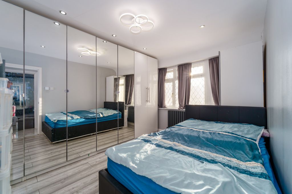 Additional image 12 of 3 bed semi-detached house for saleCompton Place, Watford WD19