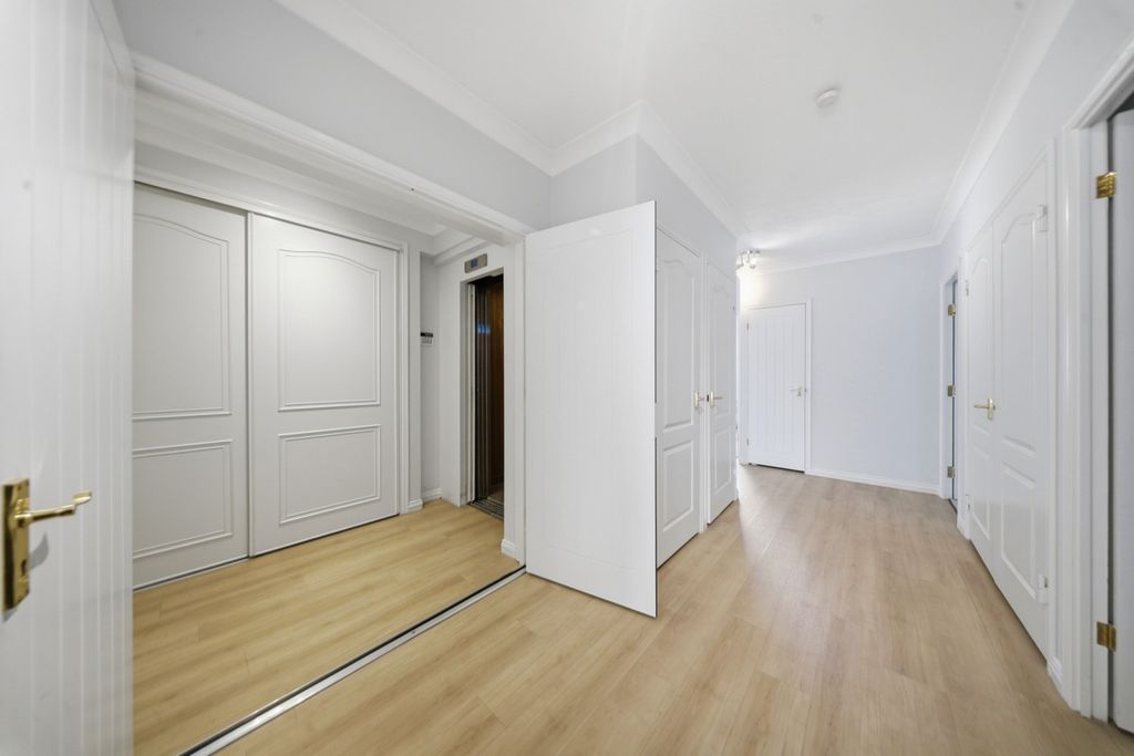 Additional image 14 of 3 bed penthouse for saleOverbury Avenue, Beckenham BR3