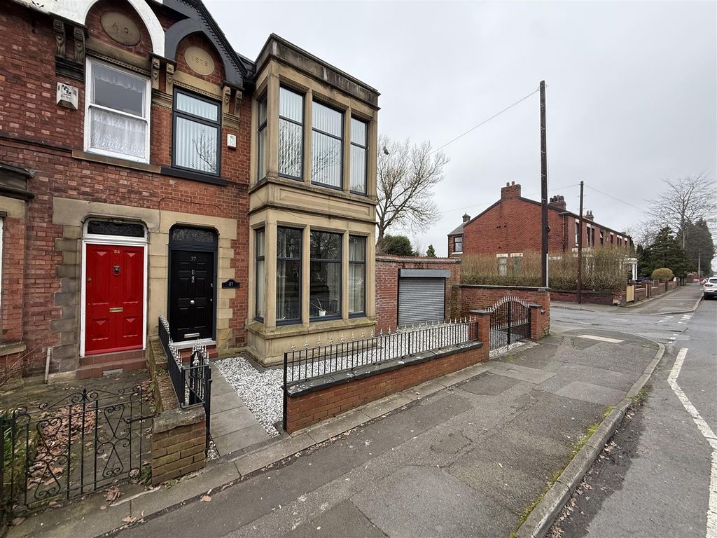 Additional image 17 of 3 bed end terrace house for saleTaunton Road, Ashton-Under-Lyne OL7